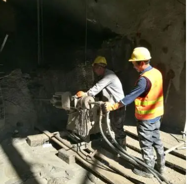 呼图壁水下抗分散灌浆料特点 水下不分散注浆料介绍